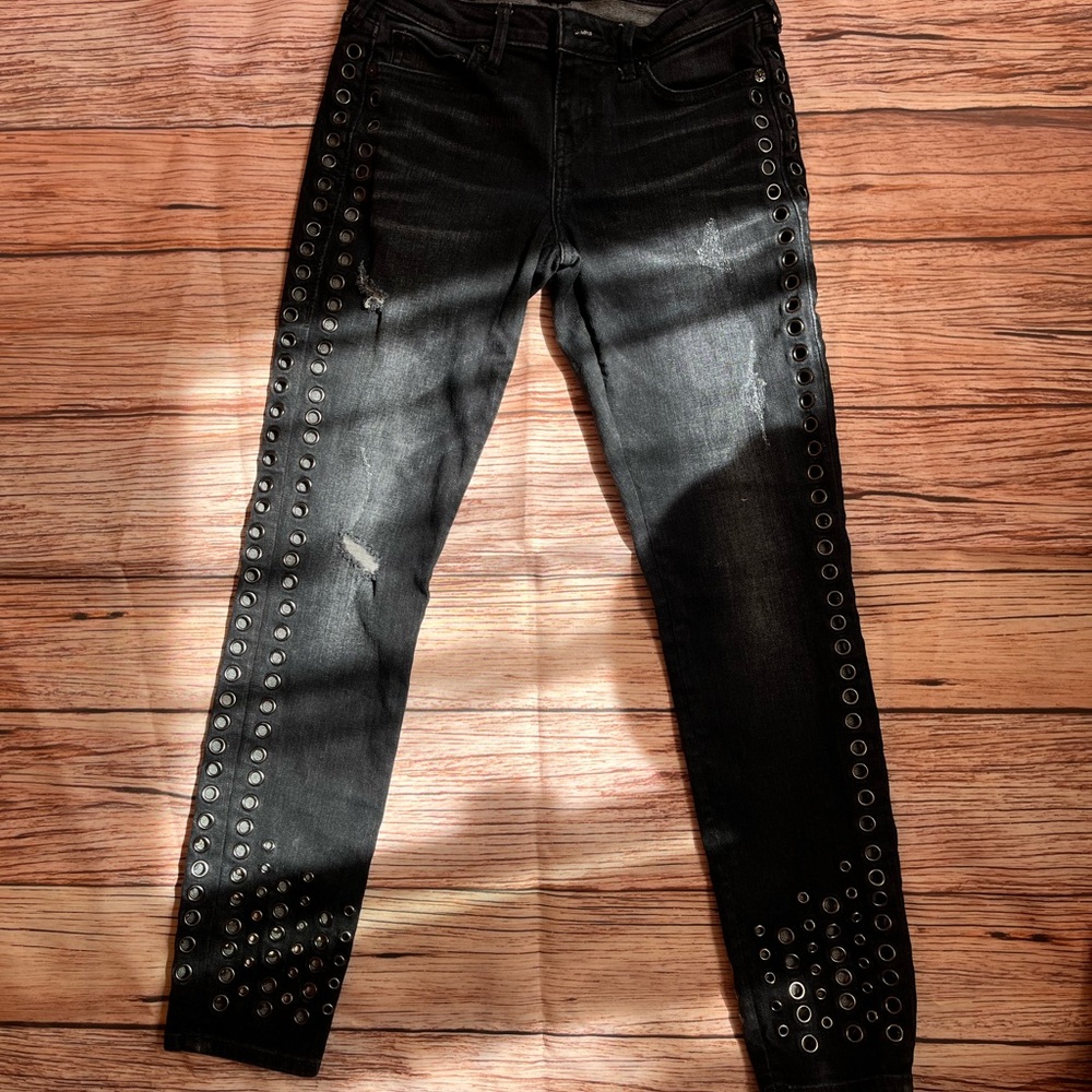 Stylish Black Women Jeans with Eyelet Detailing
